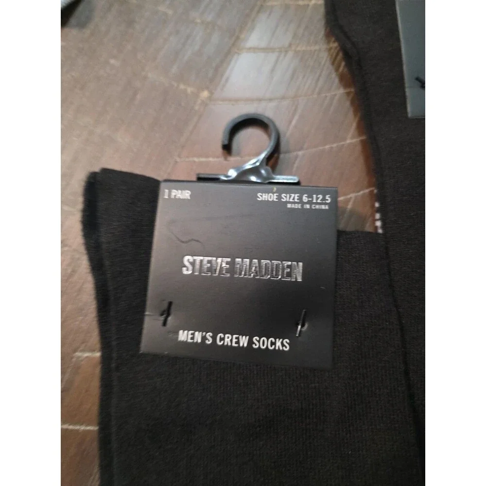Steve Madden Men’s Crew Socks 6-12.5.   2 Pair . Black With Dice. New!!